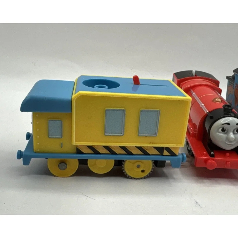 Thomas the Train Trackmaster Lot Of 9 Trains and‎ Cars One Working